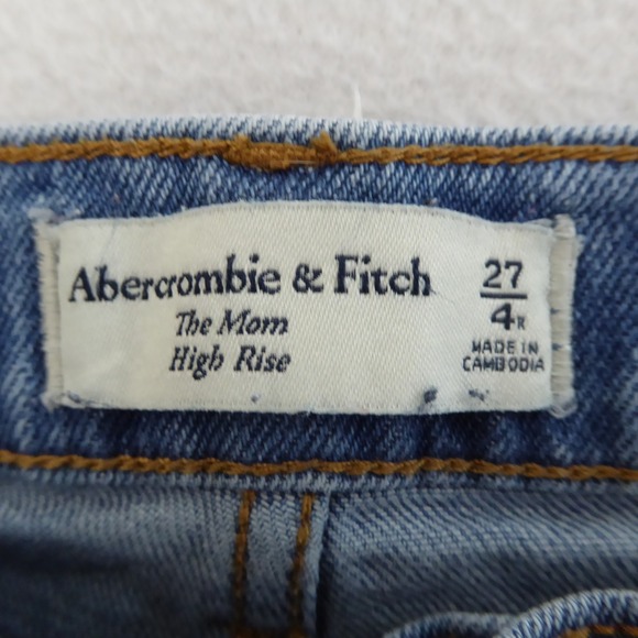 Abercrombie Fitch The Mom High Rise Light Wash Denim Jeans Womens Size 27 / 4R - Picture 8 of 10